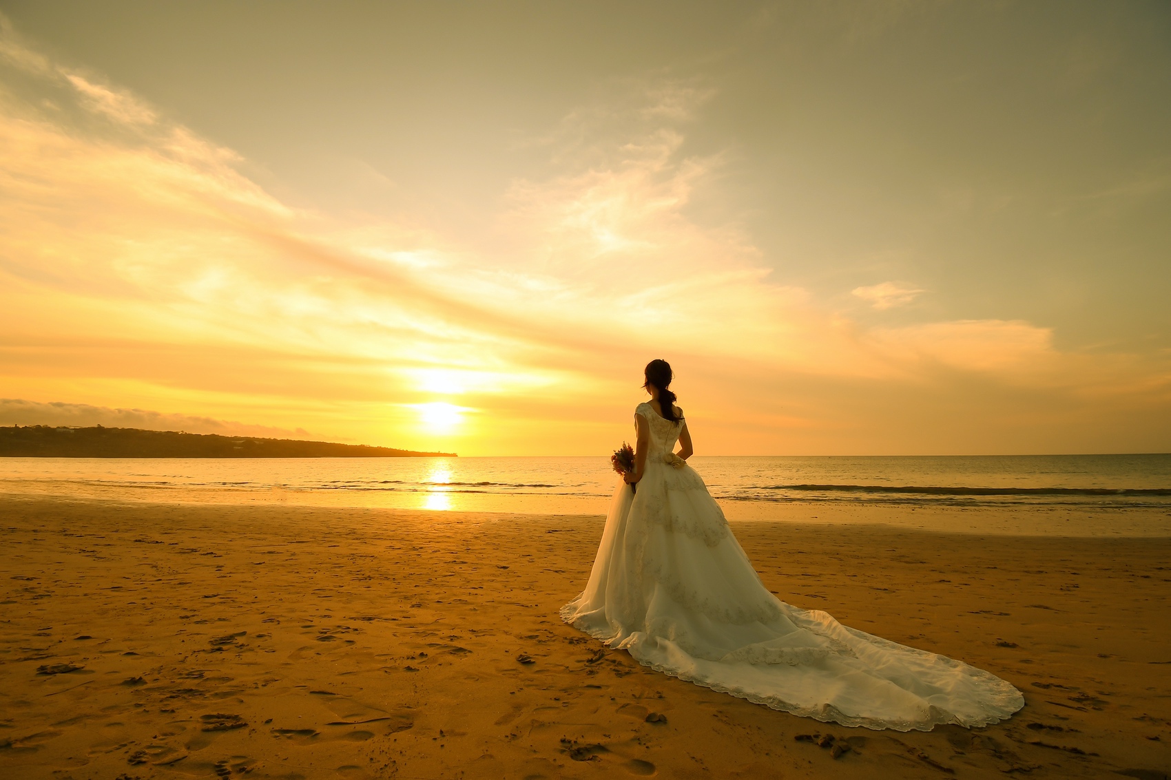 花嫁様の後ろ姿ショット