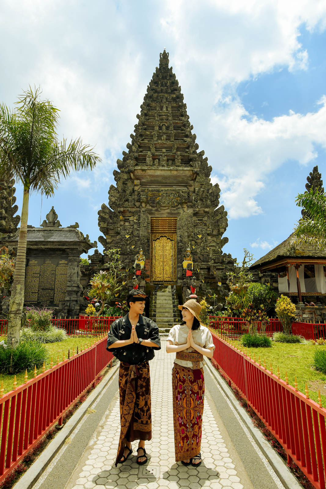 ウルンダヌ・バトゥール寺院